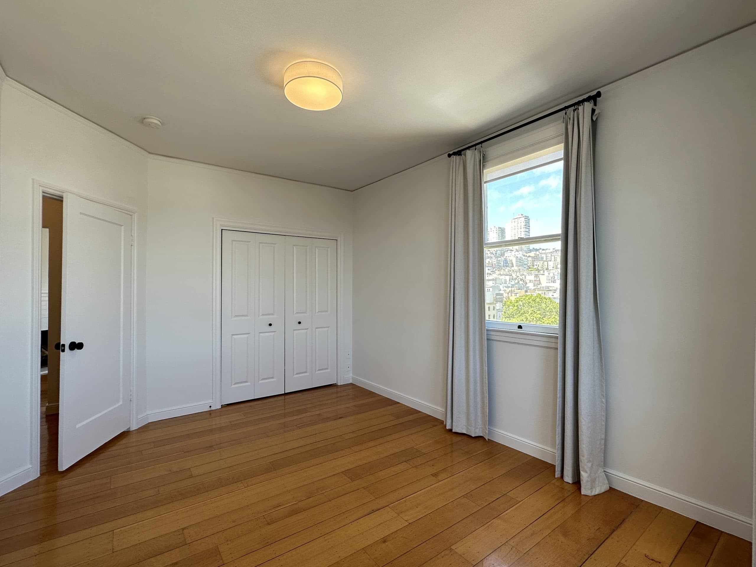 577 Lombard St